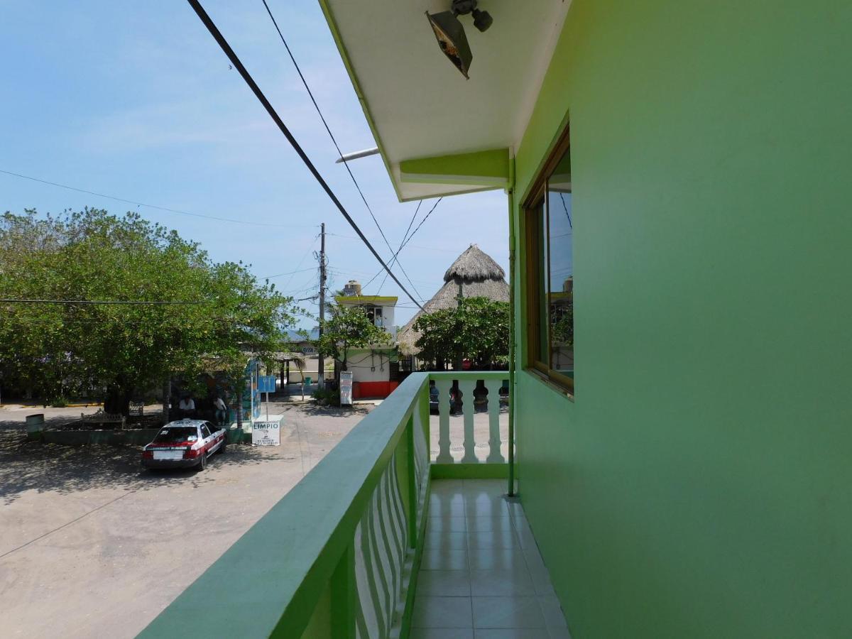 ホテル Casa De Huespedes Yoli By Rotamundos Playa Chachalacas エクステリア 写真