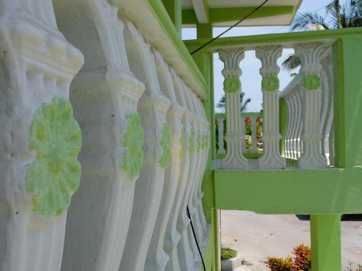 ホテル Casa De Huespedes Yoli By Rotamundos Playa Chachalacas エクステリア 写真
